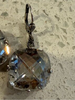 Vintage La Vie Parisienne by
Catherine
Popesco with necklace with Earings